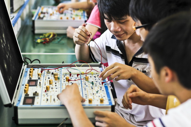 數電模電實驗室